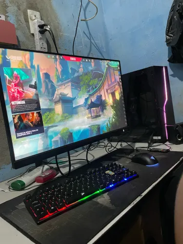 Pc gamer pra vender logo (OBS: monitor é outro