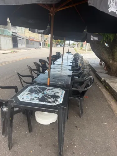 Trabalha em pizzaria