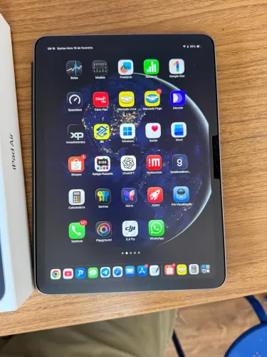 iPad Air 11 2025 chip M3 garantia até 28/12/206 na caixa e com brinde
