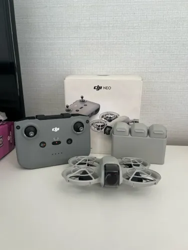 DJI Neo Fly More Combo