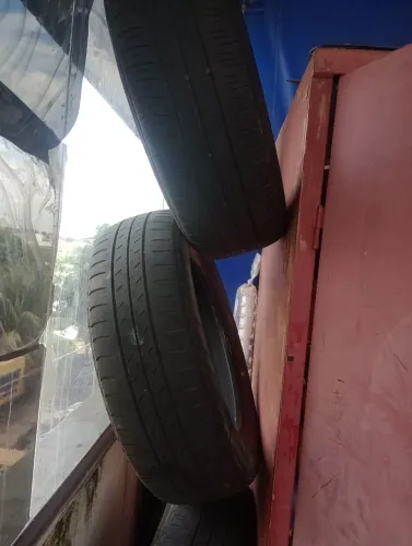 Pneu aro 185/60/15