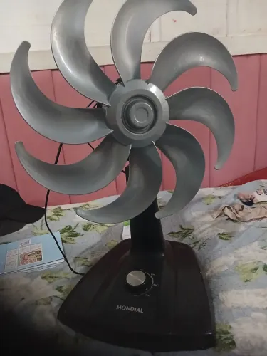 Ventilador semi novo