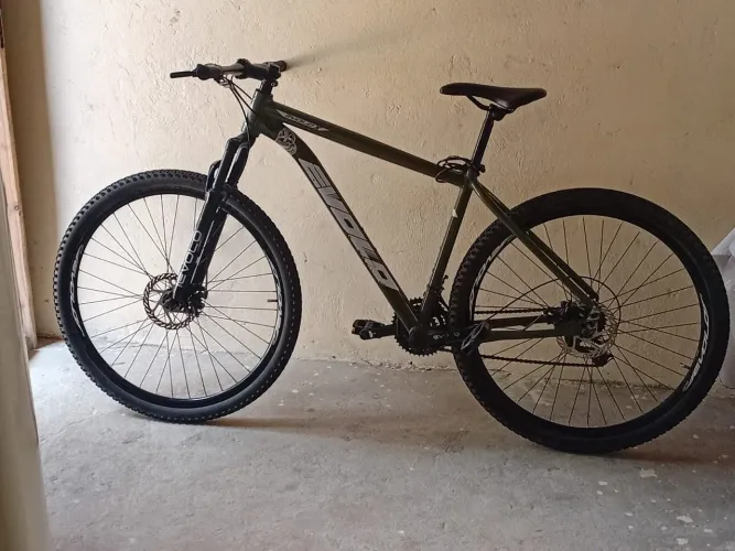 Vendo bicicleta aro 29 com apenas 3 meses de comprada