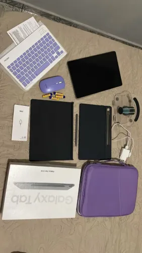 Vendo tablet TAB S9 FE 6GB DE RAM E 128 DE ARMAZENAMENTO 