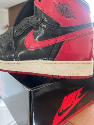Air Jordan Nike Vermelho e Preto pouquíssimo usado! Como novo! Tamanho 37,5 a 38 Brasil