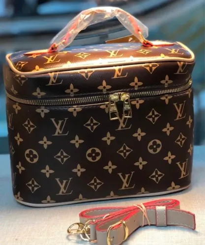 Frasqueira LV.