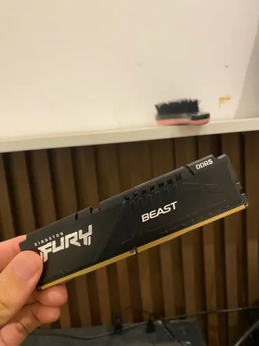 Kingston Beast 16GB DDR5 5200mhz