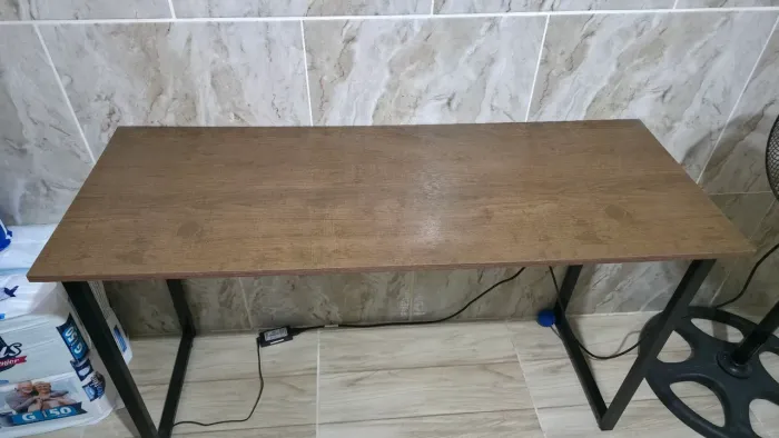 Vendo Mesa Escrivaninha com pés de ferro