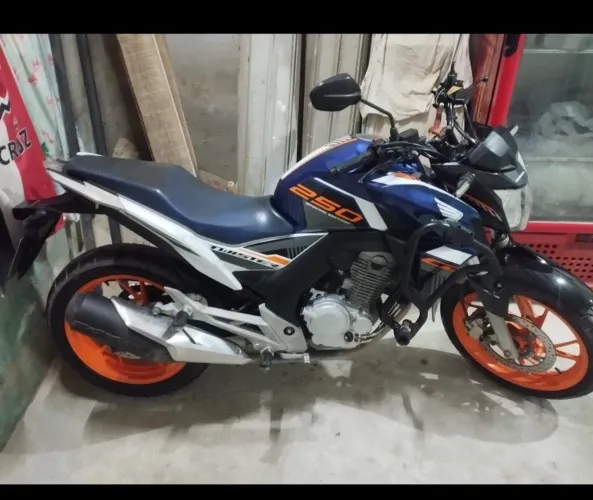 Quero trocar em moto alta. Só troca mesmo não vendo 