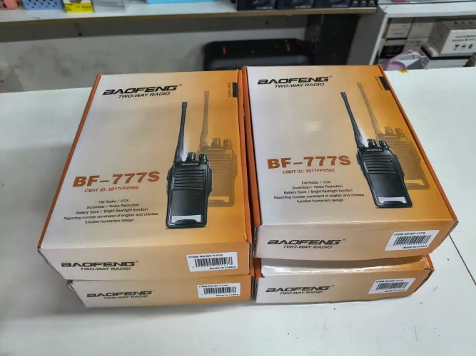 Rádio comunicador longa distância completo com fone pra hoje