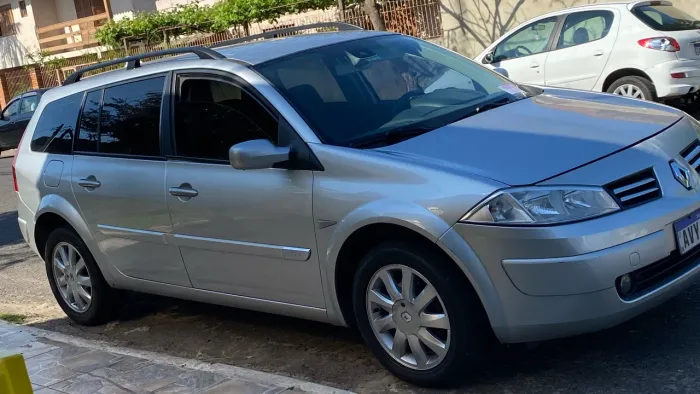 Renault Megane Grand Tour Dynam. Hi-flex 1.6 16V 2013