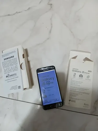 Celular  Samsung  j5 