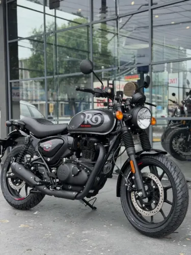 GABRIEL - Royal Enfield Hunter 350 Dapper Grey 0 km | De R$ 21.990 por R$ 20.990
