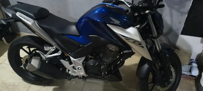 Cb Twister 300 ABS nova