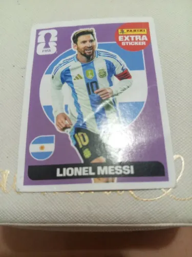 Vendo figurinha Lionel Messi regular