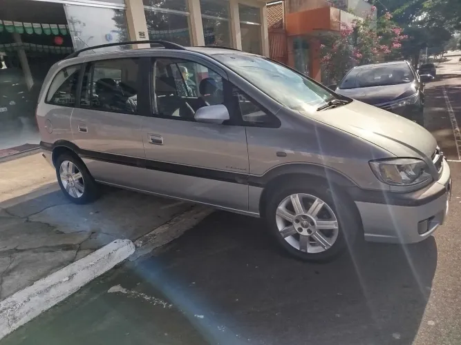 Chevrolet Zafira Elegance 2.0 MPFI Flexpower 8V 5P 2008