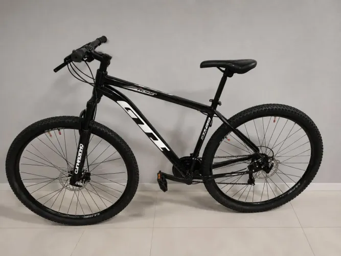 Bicicleta 1 mês de uso . Aceito trocas