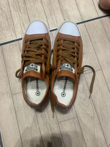 Tênis Converse Chuck Taylor All Star caramelo