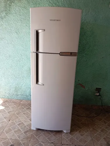 Geladeira Brastemp Frost Free 354L semi nova