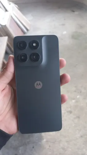 Vendo celular Moto G 47 128 está novo vai do jeito que tá na foto não acompanha carregador