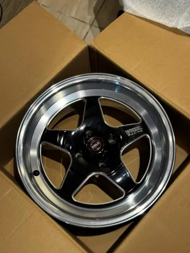 Par Roda Raw Weld Rts / Aro 15 / Tala 7 / 4x100 / Arrancada