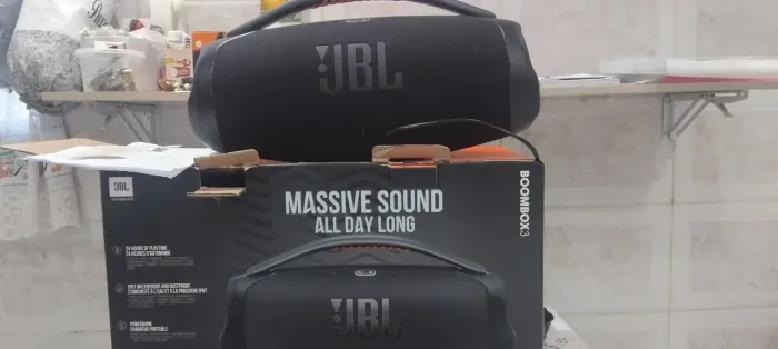 Caixa de som JBL boombox 3 novo .