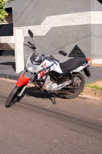 Honda CG 150 Titan EX Branca