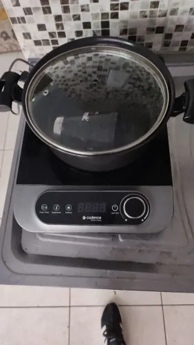 Fogão Elétrico de Indução Cadence 127V + 2 Panelas Inclusas - Completo
