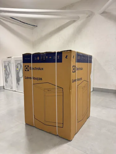 Lava-Louça Electrolux 10 Serviços Inox com Programa Lava & Seca 50 min (LS10E) nova