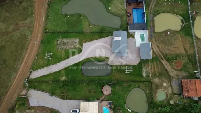 Chácara com 2100m² - Moura, Canelinha