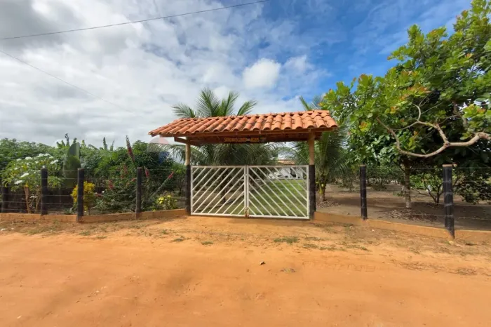 Sítio, casa com 2 quartos, zona rural, pomar frutífero, na zona rural de Laje/Ba.