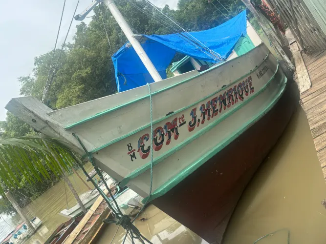 Vendo barco tudo novo moto revés mais informações *63