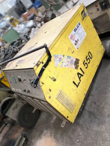 Máquina de solda ESAB LAI550 sem cabeçote (valor a negociar)
