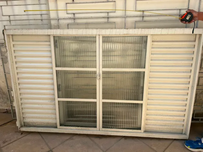 Janelas estilo veneziana de ferro 2×120