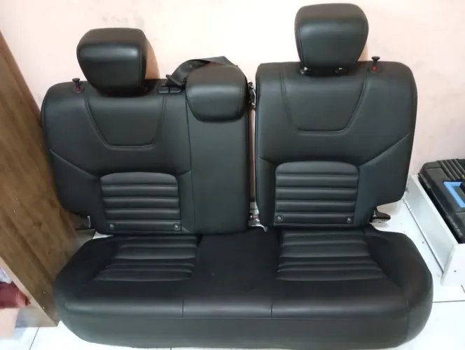 JOGO DE BANCOS DE COURO TRASEIRO NISSAN KICKS