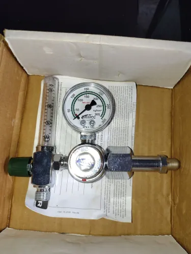 Válvula de oxigênio semi novo (marca rwr)