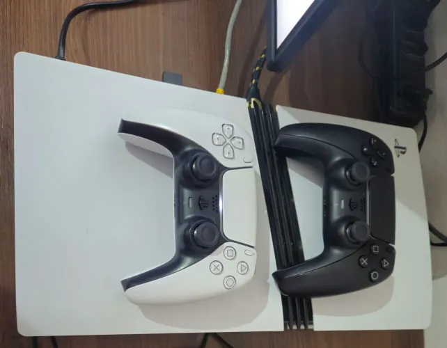 Playstation 5 PRO 2TB Semi novo