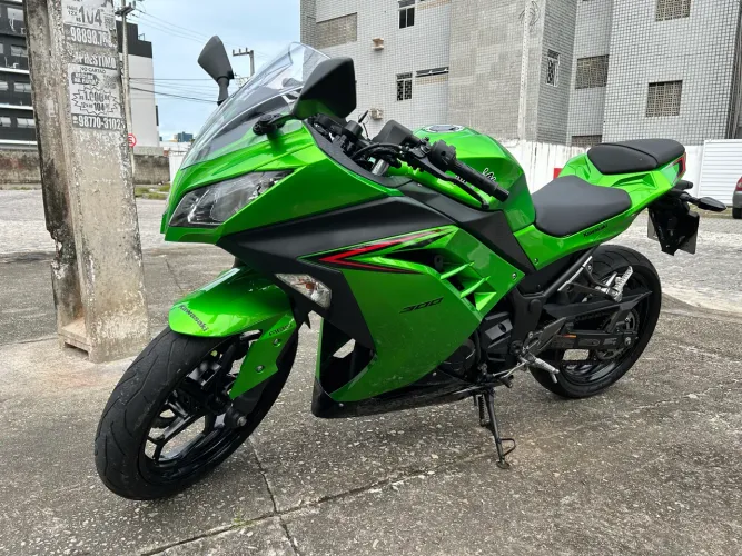 Vendo Kawazaki Ninja 300