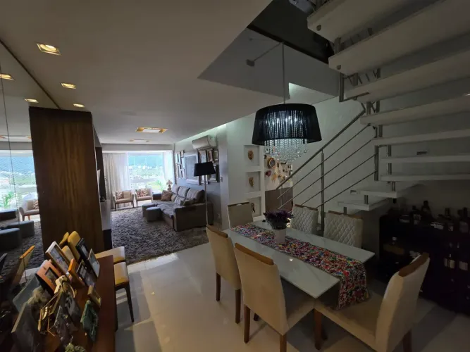 Cobertura duplex de alto padrão 223 m²-  Trindade  Florianópolis