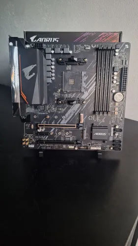 Placa-Mãe AM4 B550M Aorus Elite - Gigabyte