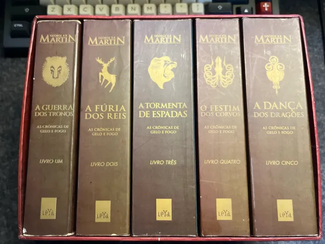 Box As Crônicas De Gelo e Fogo - 5 volumes