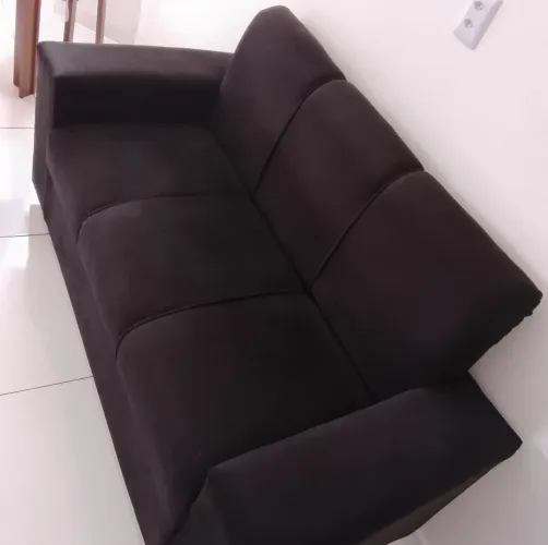Sofá 3 lugares preto ( praticamente novo)