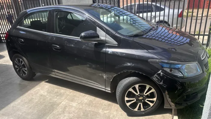 Chevrolet Onix Hatch LTZ 1.4 8V Flex Power Mec. 4P 2015