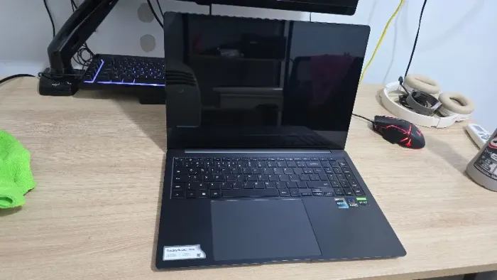 Samsung Galaxy Book3 Ultra i7 32GB RTX 4050 SSD 1TB - como novo