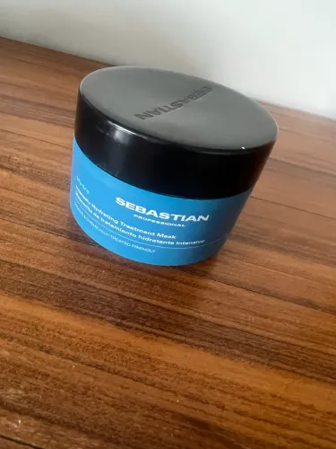 Máscara de cabelo Sebastian usada uma única vez, novinha.