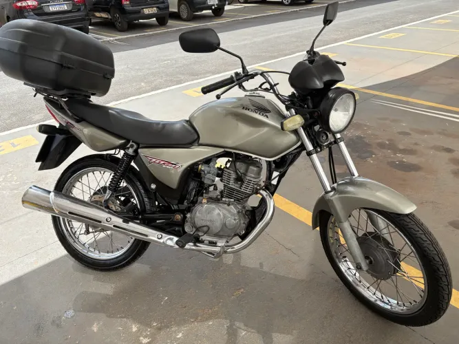Cg titan 150 Es 