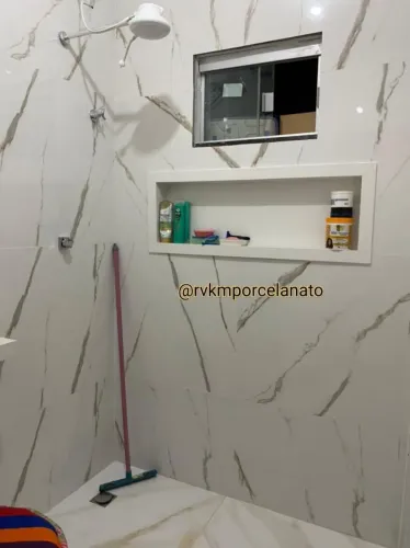 Pias em porcelanato