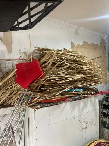 Bambu cortados em um metro