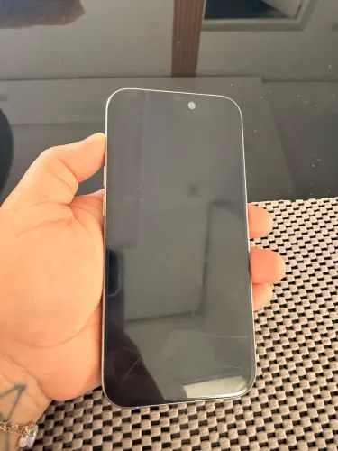 iPhone 15 pro titânio