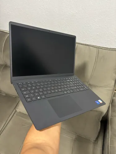 Dell Inspiron 15 3520 | Intel Core i7 12ª Geração | 16GB RAM | SSD 512GB
